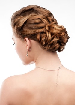 Les coiffures de mariage pour cheveux courts